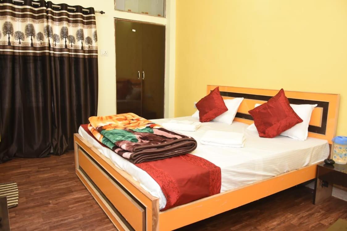 Varanasi Paradise Esterno foto